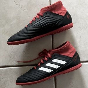 New Adidas Jr Predator 18.3 TF Turf Soccer Shoes Indoor Black-Red-White DB2340